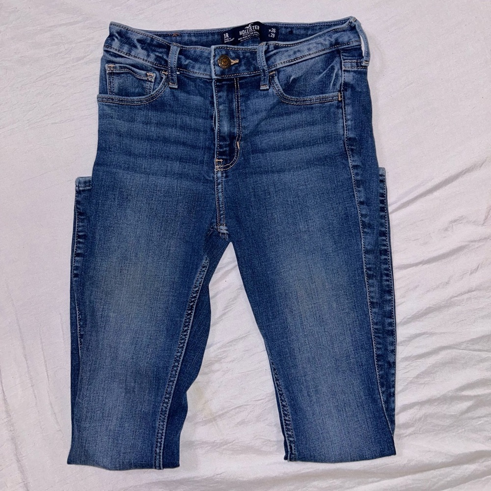 Woman’s Hollister High Rise Skinny Jeans